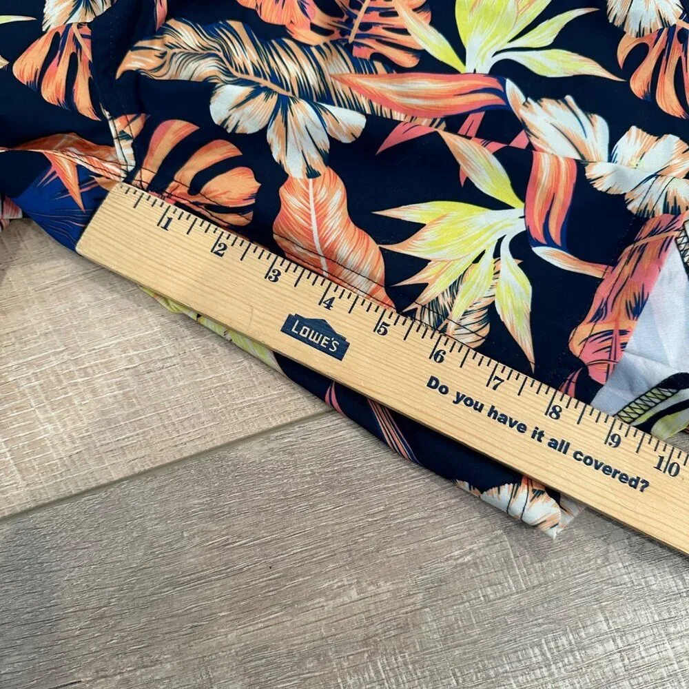 NO BOUNDARIES MENS TROPICAL FLORAL SWIM TRUNKS SIZE 32